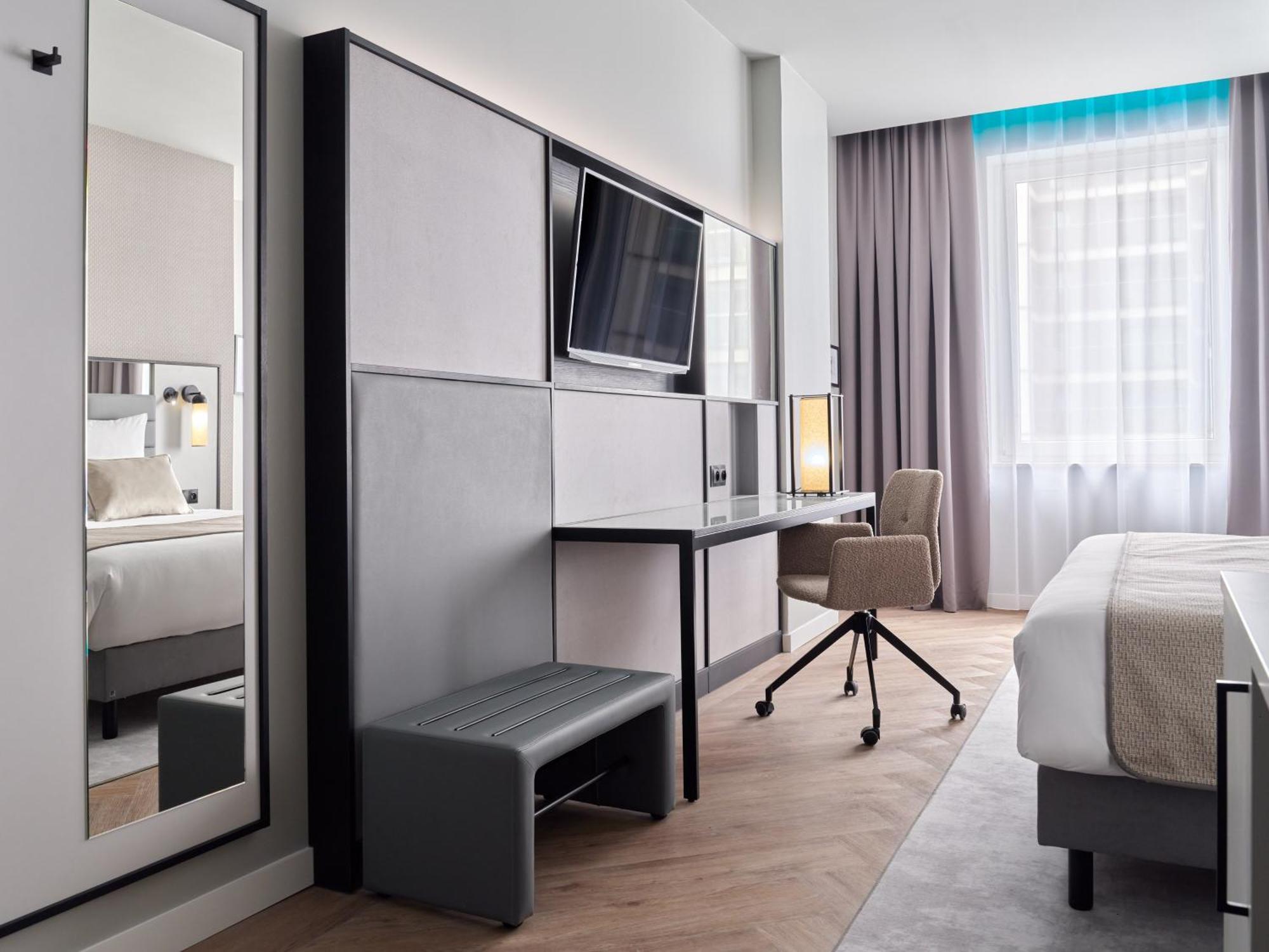 Leonardo Royal Готель 4*